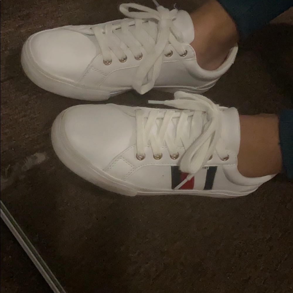 Tommy Hilfiger sneakers